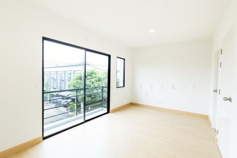 Baan Klang Muang Rama 9-On Nut, Bangkok, Bangkok-Chonburi New Road, Prawet, Prawet, Bangkok, 3 Bedrooms, 145 sqm, Townhouse For Sale, by HOME Real Estate Service, 500200868 - DDproperty.com