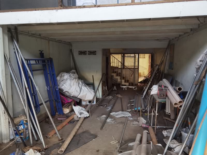 For Sale - ขายอาคารพาณิชย์ 3.5 ชั้นริมถ.เพชรเกษมขาขึ้น ใกล้ตัวเมืองเพชรบุรี, Phetchaburi