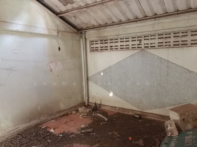 ขาย - ขายอาคารพาณิชย์ 3.5 ชั้นริมถ.เพชรเกษมขาขึ้น ใกล้ตัวเมืองเพชรบุรี, เพชรบุรี