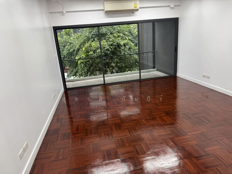 Rent office Space Near MRT Sukhumvit & BTS Asok, Bangkok, Khlongtoei Nua, Watthana, Bangkok, , 120 sqm, Office Space For Rent, by Suchart Gambhir, 500200922 - DDproperty.com