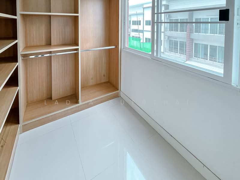 Kansiri Ramintra-Nuan Chan 48, Bangkok, Nuan Chan, Bueng Kum, Bangkok, 3 Bedrooms, 197 sqm, Townhouse For Sale, by Ladda Suebthai, 500200928 - DDproperty.com