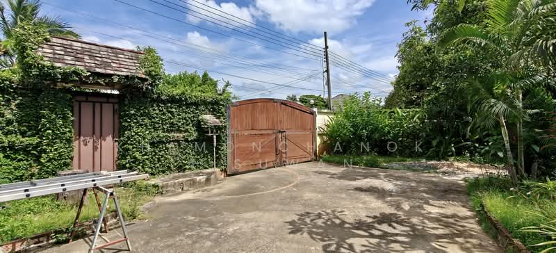 For Sale - Thai and Western Style House with Tropical Garden, Chiang Mai