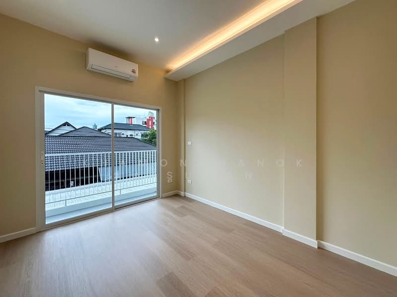 J Townhome Suthep, Chiang Mai, Su Thep, Muang Chiang Mai, Chiang Mai, 5 Bedrooms, 200 sqm, Townhouse For Sale, by Khamonchanok Aisuwan, 500200957 - DDproperty.com