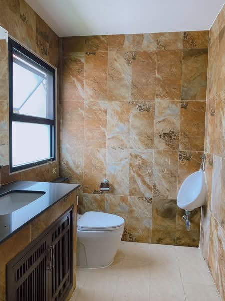 House for Rent Near Lanna Hospital, Chiang Mai, Chang Phuak, Muang Chiang Mai, Chiang Mai, 5 Bedrooms, 300 sqm, Single Detached House For Rent, by Khamonchanok Aisuwan, 500200966 - DDproperty.com