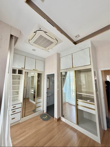 ขาย - โกลเด้น ทาวน์ เจริญเมือง - ซุปเปอร์ไฮเวย์, เชียงใหม่