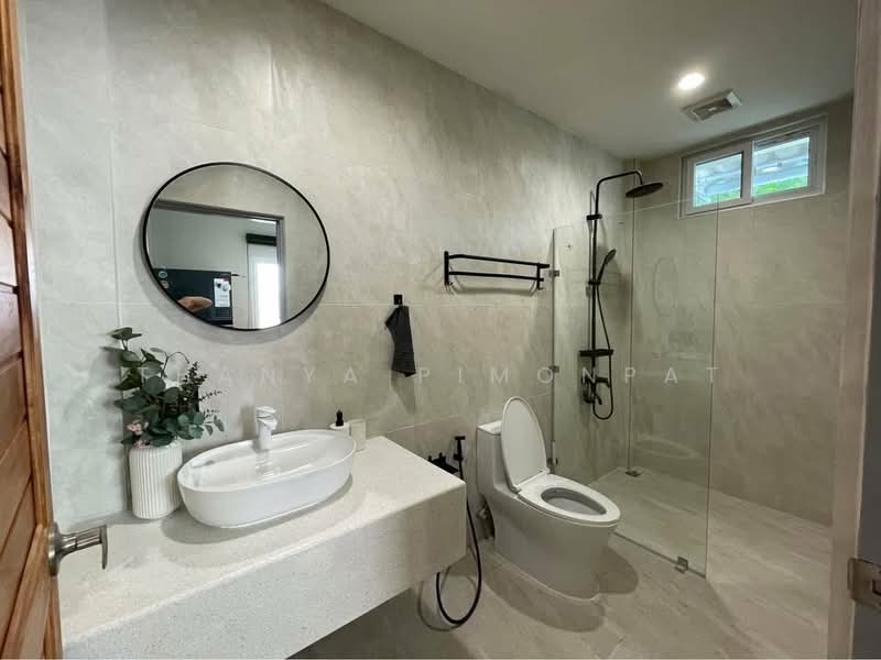 ให้เช่า - Pet Friendly 2 Bedrooms Townhouse Near Fisherman’s Village, สุราษฎร์ธานี