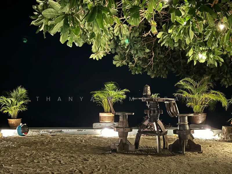 Ultimate Beachfront Bliss 3 Bedrooms House in Chaloklum, Surat Thani, Ko Phangan, Ko Phangan, Surat Thani, 3 Bedrooms, 180 sqm, Villa For Sale, by Thanya Pimonpat, 500201147 - DDproperty.com