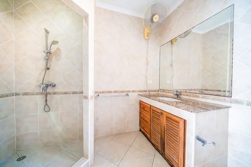 Majestic Residence Pratumnak : มาเจสติค เรสซิเดนซ์ พระตำหนัก, ชลบุรี, หนองปรือ, บางละมุง, ชลบุรี, 200 ตร.ม., บ้านเดี่ยว ขาย, โดย Panupan (Bond) Thongpan, 500201253 - DDproperty.com