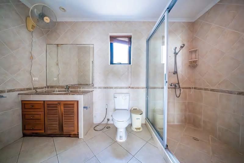 Majestic Residence Pratumnak, Chon Buri (Pattaya), Nong Pru, Bang Lamung (Pattaya), Chon Buri (Pattaya), 4 Bedrooms, 200 sqm, Single Detached House For Sale, by Panupan (Bond) Thongpan, 500201253 - DDproperty.com