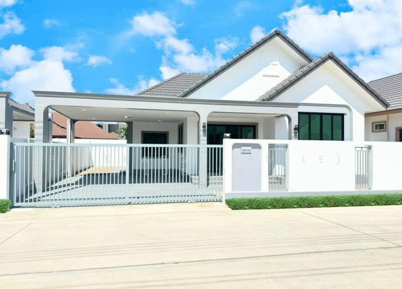 Pinnacle House, Phetchaburi, Sam Phraya, Cha-Am, Phetchaburi, 3 Bedrooms, 320 sqm, Single Detached House For Sale, by Parkkapol (Smile) Luecha, 500201390 - DDproperty.com