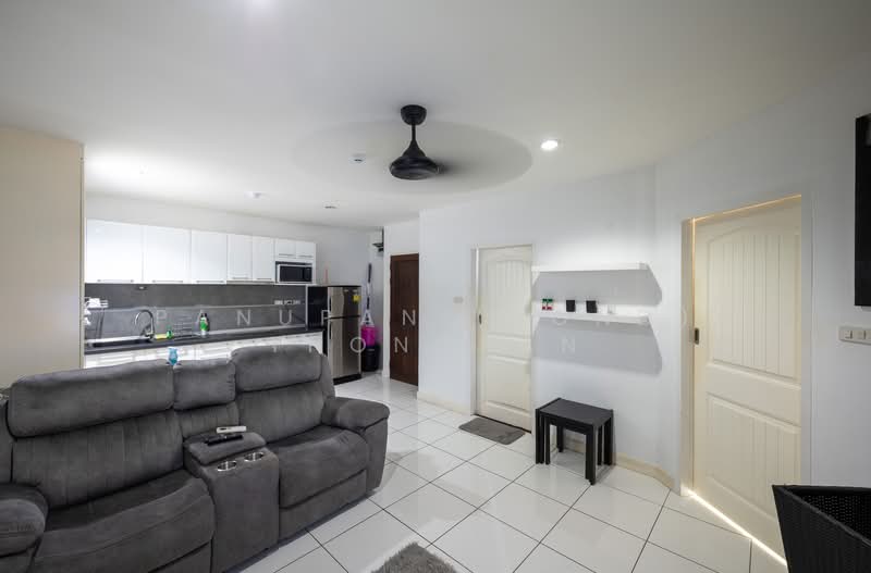 The Lofts Pratumnak : เดอะ ลอฟท์ พระตำหนัก, ชลบุรี, 378/430 หมู่ 12 ซอย ราชวรุณ, หนองปรือ, บางละมุง, ชลบุรี, 48 ตร.ม., คอนโด ขาย, โดย Panupan (Bond) Thongpan, 500201428 - DDproperty.com