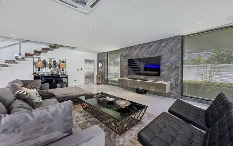 For Sale - Exquisite Luxury Pool Villa in Pratumnak Pattaya, Chon Buri (Pattaya)