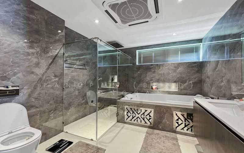 For Sale - Exquisite Luxury Pool Villa in Pratumnak Pattaya, Chon Buri (Pattaya)