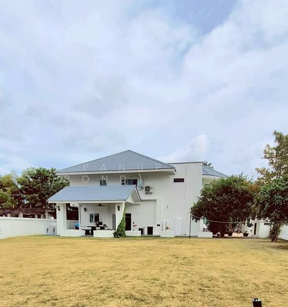 Hill View Villas, Chon Buri (Pattaya), Bang Lamung, Bang Lamung (Pattaya), Chon Buri (Pattaya), 3 Bedrooms, 250 sqm, Single Detached House For Sale, by Panupan (Bond) Thongpan, 500201459 - DDproperty.com