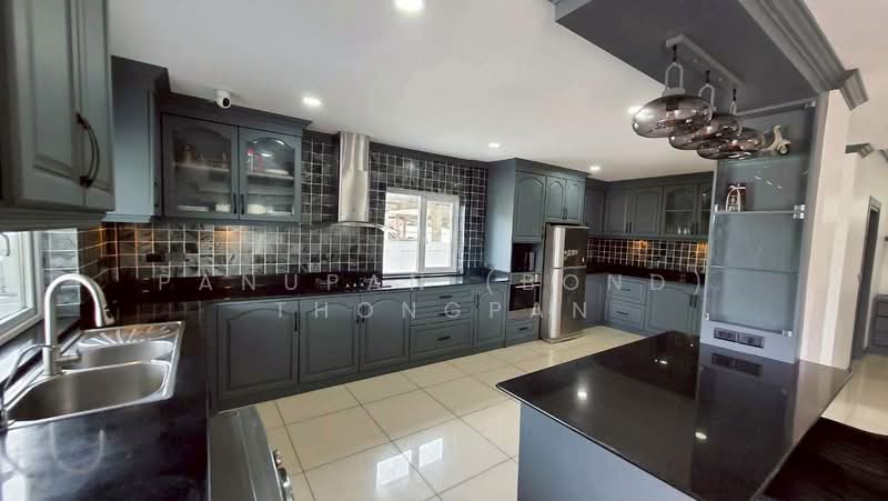 Hill View Villas, Chon Buri (Pattaya), Bang Lamung, Bang Lamung (Pattaya), Chon Buri (Pattaya), 3 Bedrooms, 250 sqm, Single Detached House For Sale, by Panupan (Bond) Thongpan, 500201459 - DDproperty.com