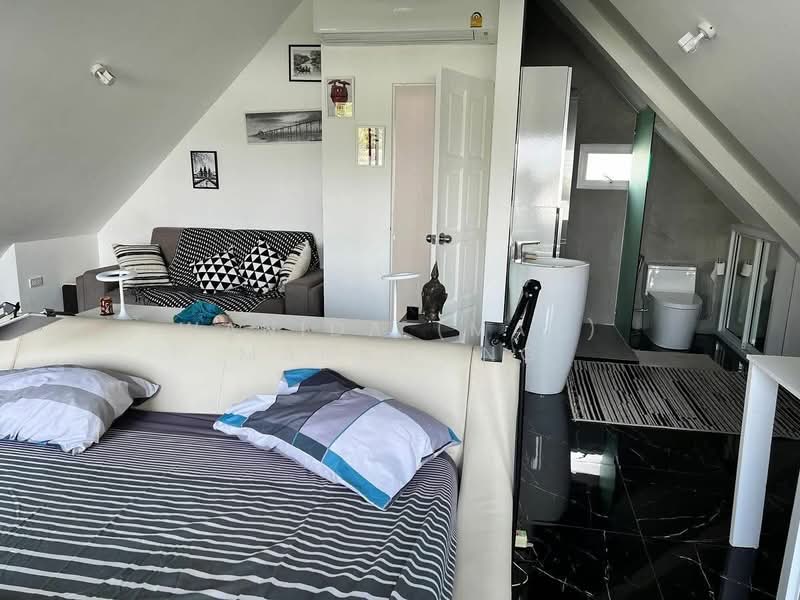 Private Tropical Hideaway Villa for Sale, Phuket, Rawai, Muang Phuket, Phuket, 2 Bedrooms, 200 sqm, Villa For Sale, by Wanida (May) Mahawong, 500201638 - DDproperty.com