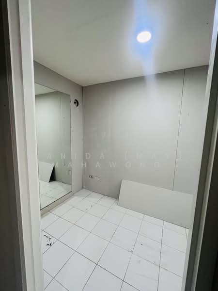 For Rent - 2 Bedroom 4 Bathroom 4 storey retail building in Phuket town, Phuket