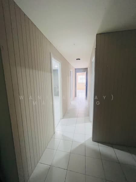 For Rent - 2 Bedroom 4 Bathroom 4 storey retail building in Phuket town, Phuket