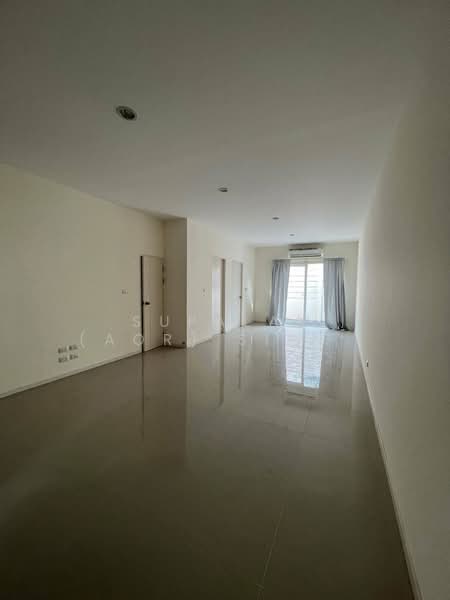 Baan Klang Muang Suanluang : บ้านกลางเมือง สวนหลวง, กรุงเทพ, ถนนอ่อนนุช, ดอกไม้, ประเวศ, กรุงเทพ, 178 ตร.ม., ทาวน์เฮ้าส์ ขาย, โดย Sittichai (Ice) Tulyanon, 500202062 - DDproperty.com