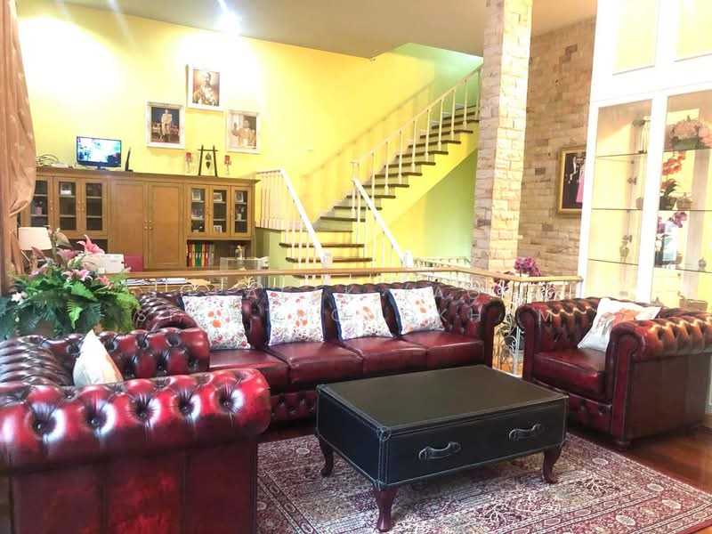 Baan Klang Krung Sathorn-Narathiwas, Bangkok, 599 Nonsi Road, Chong Nonsi, Yan Nawa, Bangkok, 4 Bedrooms, 300 sqm, Townhouse For Sale, by Sittichai (Ice) Tulyanon, 500202145 - DDproperty.com