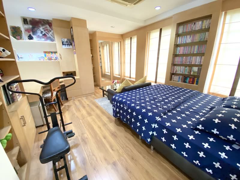Baan Klang Krung Sathorn-Narathiwas, Bangkok, 599 Nonsi Road, Chong Nonsi, Yan Nawa, Bangkok, 4 Bedrooms, 300 sqm, Townhouse For Sale, by Sittichai (Ice) Tulyanon, 500202145 - DDproperty.com