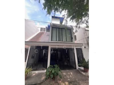 ขาย - ขายทาวน์เฮ้าส์ 4 ห้องนอน ในทำเล วัฒนา, กรุงเทพ