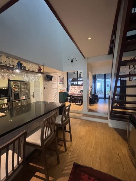 Renovated Townhouse Close to Samitivej Hospital, Bangkok, Khlong Tan Nua, Watthana, Bangkok, 4 Bedrooms, 230 sqm, Townhouse For Sale, by Sittichai (Ice) Tulyanon, 500202168 - DDproperty.com