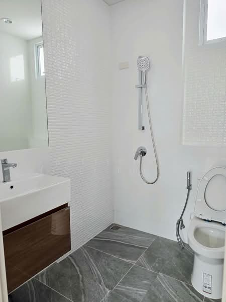 Nirvana Beyond Srinakarin, Bangkok, Chaloem Phrakiat Rama 9 Road, Nong Bon, Prawet, Bangkok, 4 Bedrooms, 230 sqm, Single Detached House For Sale, by Sittichai (Ice) Tulyanon, 500202170 - DDproperty.com