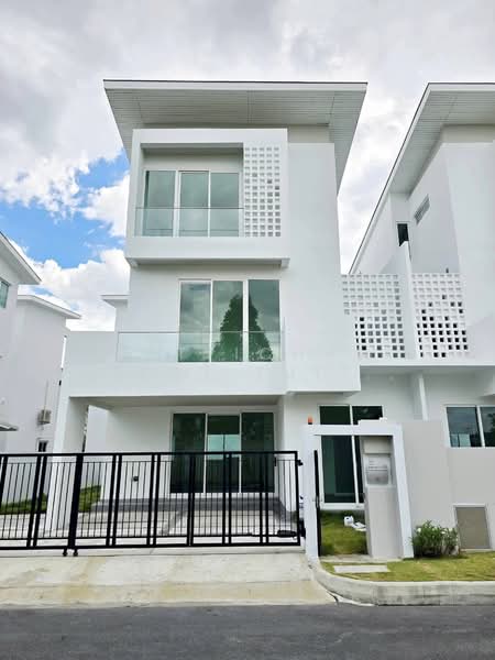 Nirvana Beyond Srinakarin, Bangkok, Chaloem Phrakiat Rama 9 Road, Nong Bon, Prawet, Bangkok, 4 Bedrooms, 230 sqm, Single Detached House For Sale, by Sittichai (Ice) Tulyanon, 500202170 - DDproperty.com