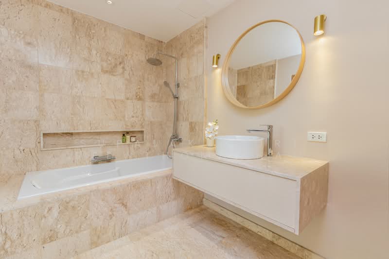 Townhouse with Pool Close to International School-European, Bangkok, Phra Kanong Nua, Watthana, Bangkok, 4 Bedrooms, 265 sqm, Townhouse For Sale, by Sittichai (Ice) Tulyanon, 500202194 - DDproperty.com