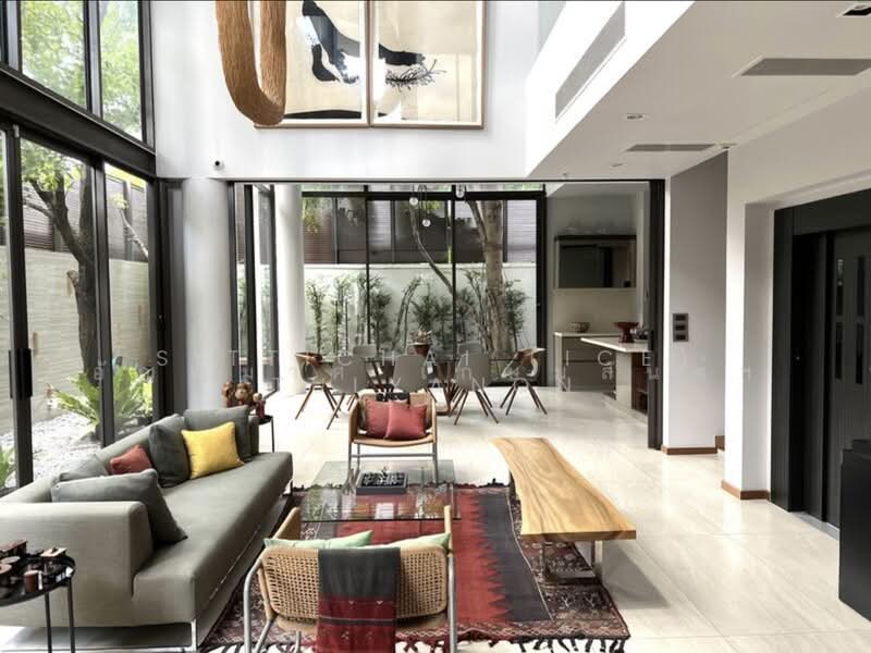 Villazo 10 Ekkamai, Bangkok, Soi Pridi Banomyong 25, Phra Kanong Nua, Watthana, Bangkok, 5 Bedrooms, 780 sqm, Single Detached House For Sale, by Sittichai (Ice) Tulyanon, 500202198 - DDproperty.com