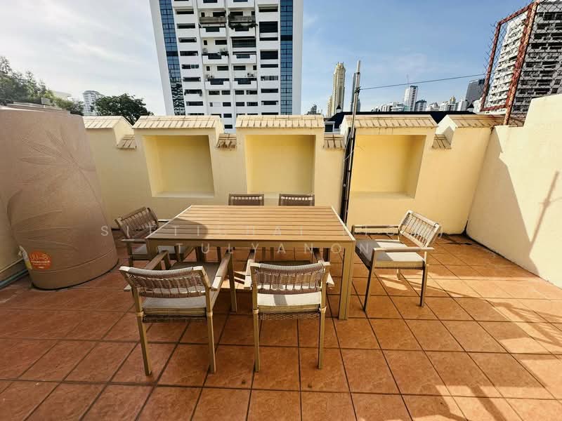 Townhome in Sukhumvit 31 near Emporium & Terminal 21 Asok for Rent, Bangkok, Khlong Toei, Khlong Toei, Bangkok, 4 Bedrooms, 335 sqm, Townhouse For Rent, by Sittichai (Ice) Tulyanon, 500202240 - DDproperty.com