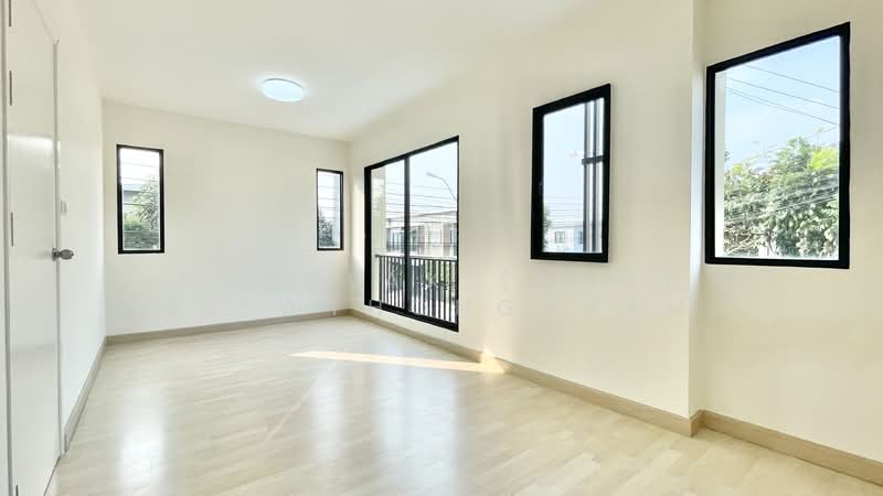 The Connect Watcharaphon-Phoemsin, Bangkok, Permsin Road, Khlong Tanon, Sai Mai, Bangkok, 3 Bedrooms, 100 sqm, Townhouse For Sale, by Sittichai (Ice) Tulyanon, 500202243 - DDproperty.com
