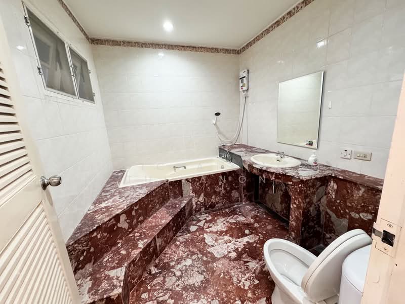 House in Lat Phrao–Wang Hin Soi 18 for Rent, Bangkok, Lat Phrao, Lat Phrao, Bangkok, 3 Bedrooms, 300 sqm, Single Detached House For Rent, by Sittichai (Ice) Tulyanon, 500202244 - DDproperty.com