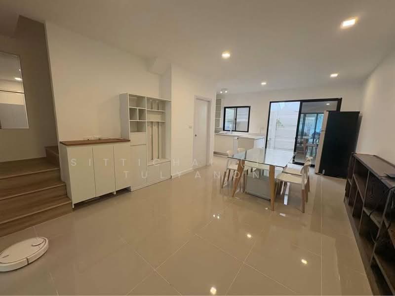 Patio Srinakarin-Rama 9, Bangkok, Krungthep Kreetha Road, Hua Mak, Bang Kapi, Bangkok, 3 Bedrooms, 141 sqm, Townhouse For Rent, by Sittichai (Ice) Tulyanon, 500202246 - DDproperty.com