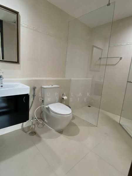 The Lakes, Bangkok, 123 Ratchadaphisek Road, Khlong Toei, Bangkok, 2 Bedrooms, 103 sqm, Condo For Rent, by Sittichai (Ice) Tulyanon, 500202256 - DDproperty.com