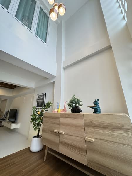 Khlongtan Nivet, Bangkok, 20 Soi Pridi Banomyong 42, Khlong Tan Nua, Watthana, Bangkok, 2 Bedrooms, 170 sqm, Townhouse For Sale, by Sittichai (Ice) Tulyanon, 500202309 - DDproperty.com