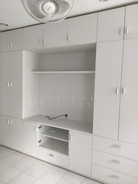 Ekkamai Townhouse 7 minutes walk to Ekkamai/Phra Khanon BTS, Bangkok, Phra Kanong Nua, Watthana, Bangkok, 3 Bedrooms, 200 sqm, Townhouse For Sale, by Sittichai (Ice) Tulyanon, 500202346 - DDproperty.com