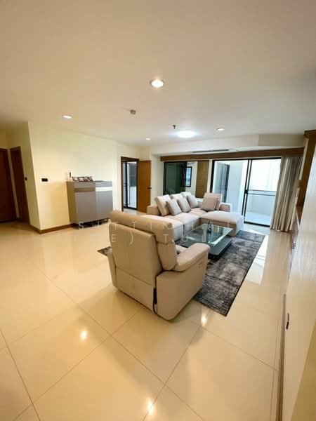Fifty Fifth Tower, Bangkok, 84 Soi Sukhumvit 55, Sukhumvit Road, Khlong Tan Nua, Watthana, Bangkok, 3 Bedrooms, 165 sqm, Condo For Sale, by Sittichai (Ice) Tulyanon, 500202354 - DDproperty.com