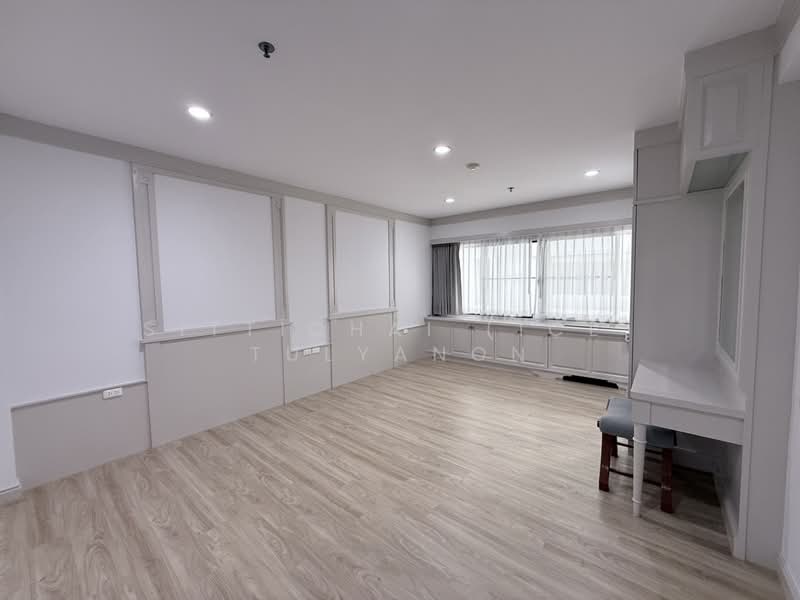 Centre Point Residence Phromphong : เซ็นเตอร์พ้อยท์ เรสซิเด้นซ์ พร้อมพงษ์, กรุงเทพ, ซ.สุขุมวิท39, คลองตันเหนือ, วัฒนา, กรุงเทพ, 265 ตร.ม., คอนโด ให้เช่า, โดย Sittichai (Ice) Tulyanon, 500202361 - DDproperty.com