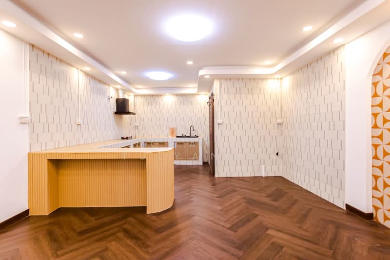 Fully Renovated 4 Bedroom Townhouse Facing Central Eastville, Bangkok, Khlong Chaokhun Sing, Wang Thonglang, Bangkok, 4 Bedrooms, 300 sqm, Townhouse For Sale, by Sittichai (Ice) Tulyanon, 500202373 - DDproperty.com