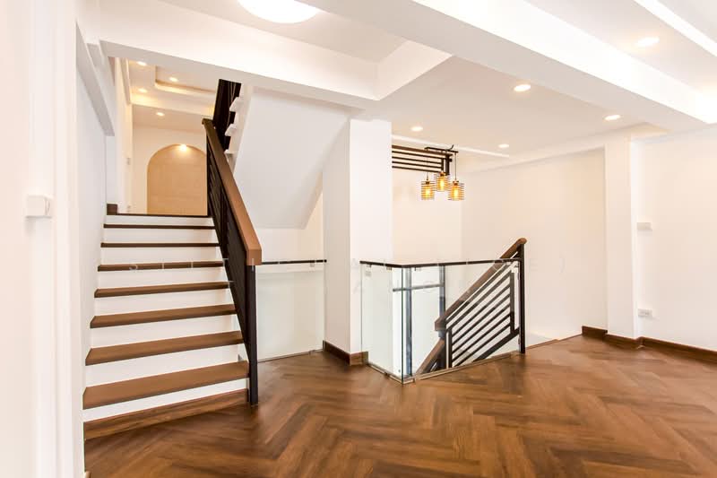 Fully Renovated 4 Bedroom Townhouse Facing Central Eastville, Bangkok, Khlong Chaokhun Sing, Wang Thonglang, Bangkok, 4 Bedrooms, 300 sqm, Townhouse For Sale, by Sittichai (Ice) Tulyanon, 500202373 - DDproperty.com