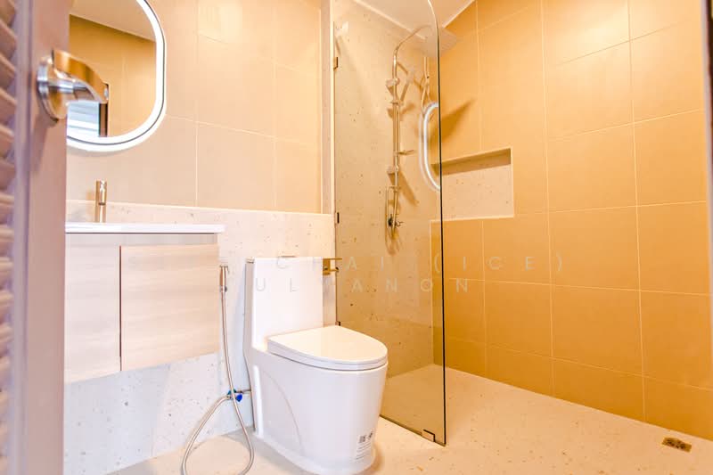 Fully Renovated 4 Bedroom Townhouse Facing Central Eastville, Bangkok, Khlong Chaokhun Sing, Wang Thonglang, Bangkok, 4 Bedrooms, 300 sqm, Townhouse For Sale, by Sittichai (Ice) Tulyanon, 500202373 - DDproperty.com