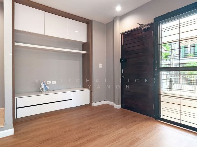 Areeya Mandarina Sukhumvit 77, Bangkok, Sukhumvit 77 Road (On Nut), Suan Luang, Suan Luang, Bangkok, 3 Bedrooms, 195 sqm, Townhouse For Sale, by Sittichai (Ice) Tulyanon, 500202392 - DDproperty.com