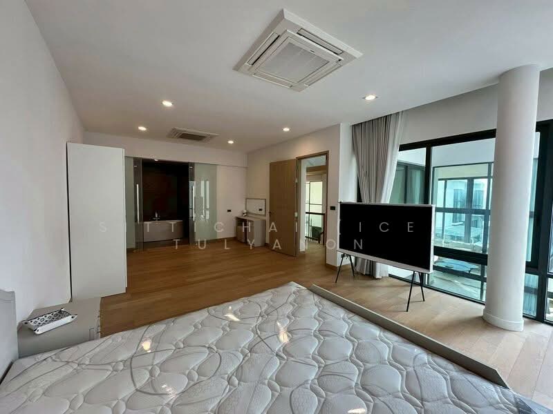 The Glamor Ekkamai – Praditmanutham, Bangkok, Soi Praditmanutham 8, Khlong Chaokhun Sing, Wang Thonglang, Bangkok, 3 Bedrooms, 412 sqm, Single Detached House For Sale, by Sittichai (Ice) Tulyanon, 500202473 - DDproperty.com