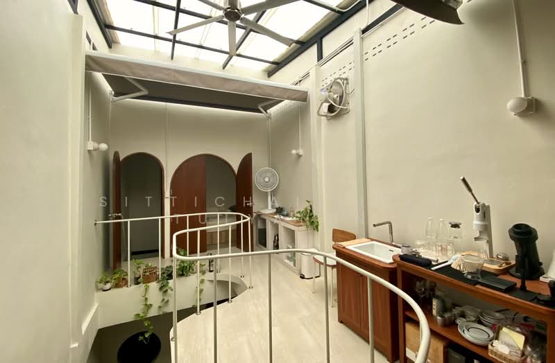 ขายทาวน์โฮม 5 ห้องนอน 4 ชั้น ทำเลสาทร, กรุงเทพ, ยานนาวา, สาทร, กรุงเทพ, 200 ตร.ม., ทาวน์เฮ้าส์ ขาย, โดย Sittichai (Ice) Tulyanon, 500202504 - DDproperty.com