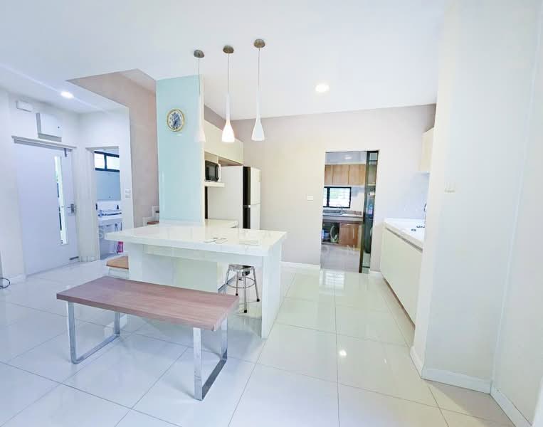 Mantana Lake Watcharapol, Bangkok, Sukhaphiban 5 Road, O-Ngoen, Sai Mai, Bangkok, 5 Bedrooms, 250 sqm, Single Detached House For Rent, by Sittichai (Ice) Tulyanon, 500202517 - DDproperty.com