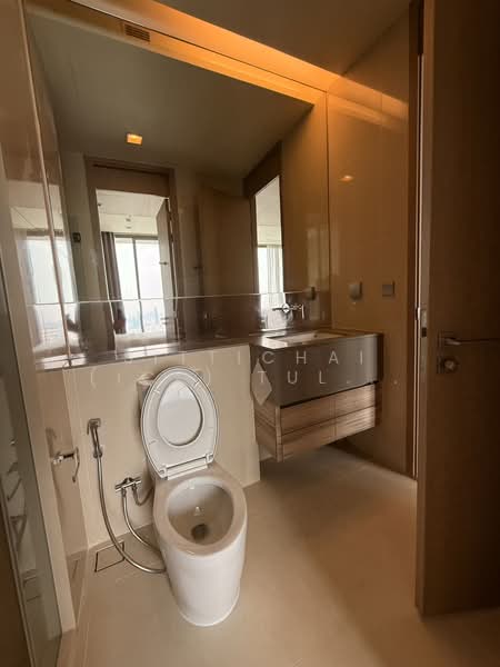 The Esse Asoke, Bangkok, 333 Soi Sukhumvit 21, Sukhumvit Road, Khlongtoei Nua, Watthana, Bangkok, 2 Bedrooms, 75 sqm, Condo For Sale, by Sittichai (Ice) Tulyanon, 500202520 - DDproperty.com