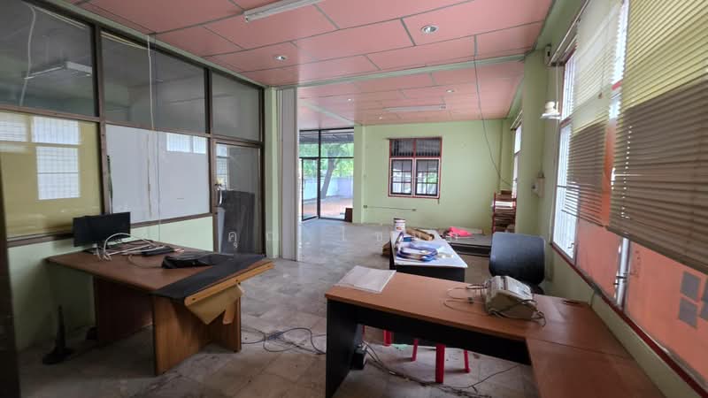 ลาดพร้าว, Bangkok, ลาดพร้าว 83, Khlong Chaokhun Sing, Wang Thonglang, Bangkok, , 400 sqm, Warehouse/Factory For Sale, by Mooky ตุลาพันธุ์, 500202591 - DDproperty.com