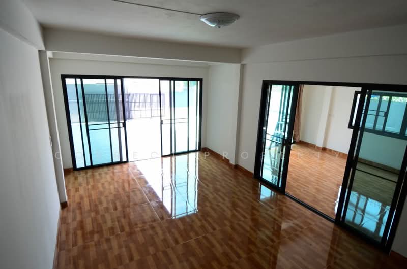 บ้านเดี่ยว 2 ชั้น / home office ให้เช่า ซอยโชคชัยสี่ แยก 76, กรุงเทพ, ลาดพร้าว, ลาดพร้าว, กรุงเทพ, 55 ตร.ม., บ้านเดี่ยว ให้เช่า, โดย Correct Property, 500202604 - DDproperty.com